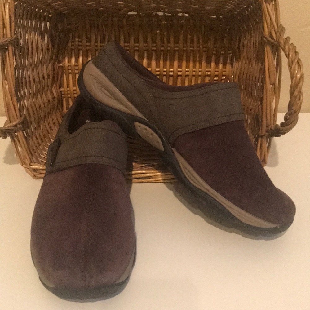 Women’s Easy Spirit Explorer 24 Slip-on Clogs